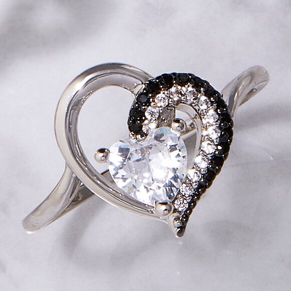 Black and White Heart ring, 925 Sterling Silver Charmed Aroma Size 7 - Picture 6 of 6